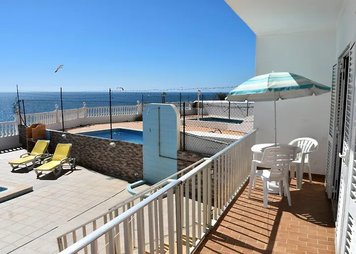 Apartamentos Encosta Do Mar